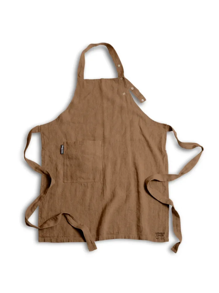 Fartuch LOVELY Almond – zdjęcie produktowe 3:4 Fartuch LOVELY Almond – zdjęcie produktowe