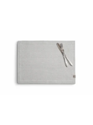 Podkładka CLASSIC Light Grey ze sztućcami na białym tle